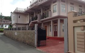 Holly Lodge Guest House